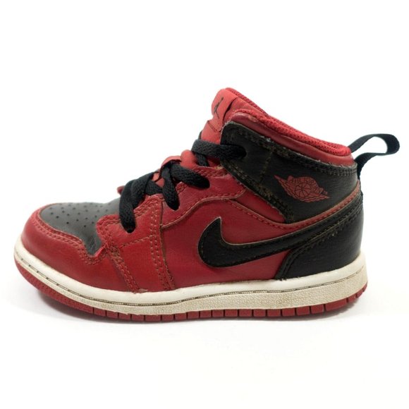 Nike Air Jordan 1 Mid Reverse Bred Sneakers - Toddler's Size 9C - Picture 1 of 9